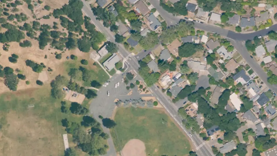 Aerial view of Franklin Community Park and its surroundings